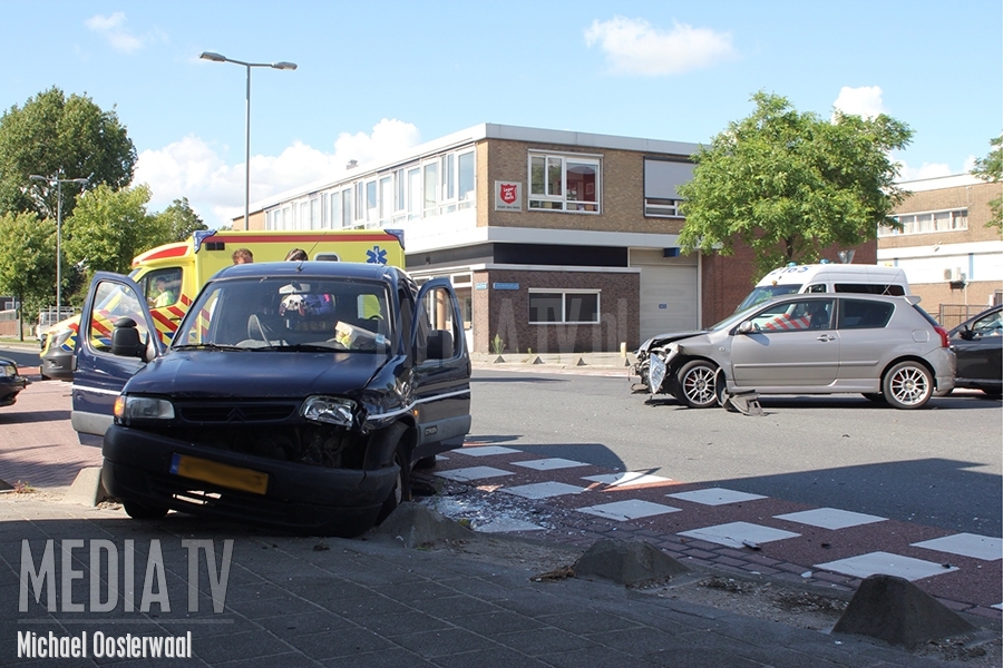Fikse schade na aanrijding Linschotenstraat