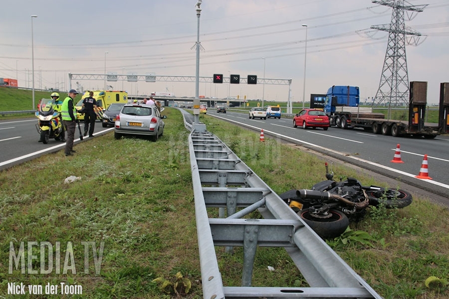 Motorrijder ernstig gewond na aanrijding A12 Bleiswijk