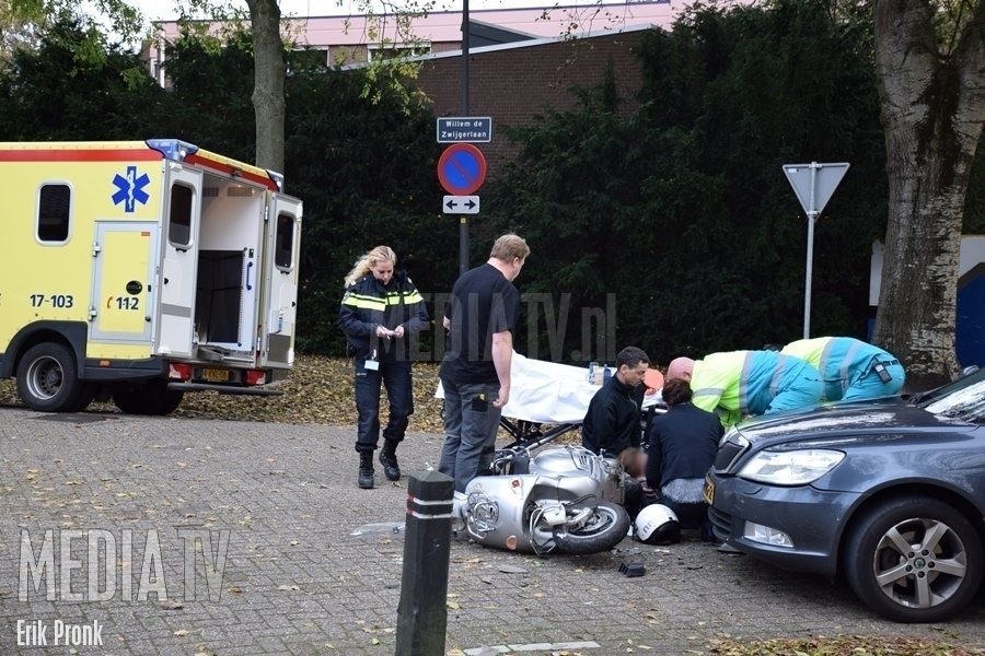 Scooterbestuurster gewond na ongeval Willem de Zwijgerlaan Vlaardingen