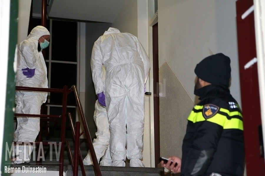 Dode man gevonden in woning Gerdesiaweg Rotterdam (video)