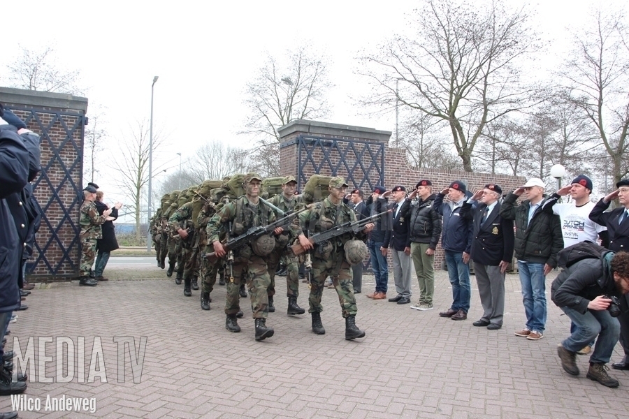 28 mariniers doorstaan Final Exercise Van Genthkazerne Rotterdam (video)