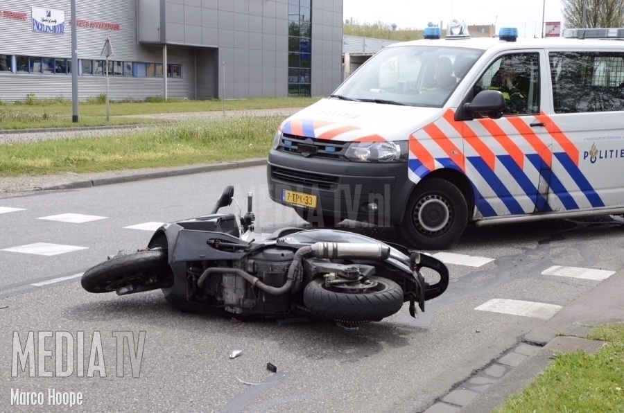 Motorrijder gewond na aanrijding met vrachtwagen Matlingeweg Rotterdam