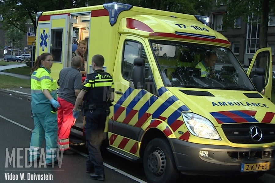 Gewonde aangetroffen op Willem Ruyslaan Rotterdam na steekpartij (video)