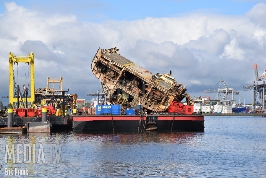 Opnieuw lading schroot van de Baltic Ace in de Waalhaven Rotterdam