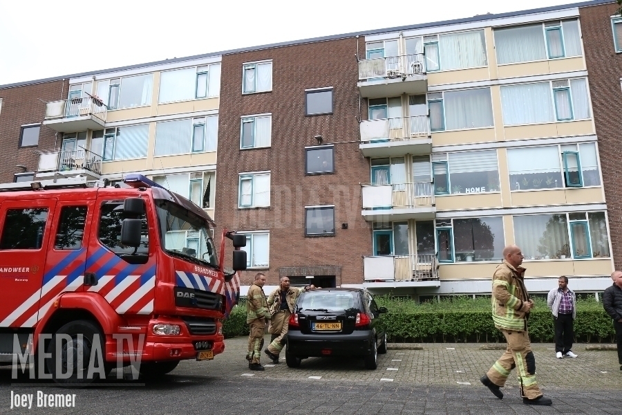 Woningen ontruimd na gat in de vloer Professor Teldersstraat Vlaardingen