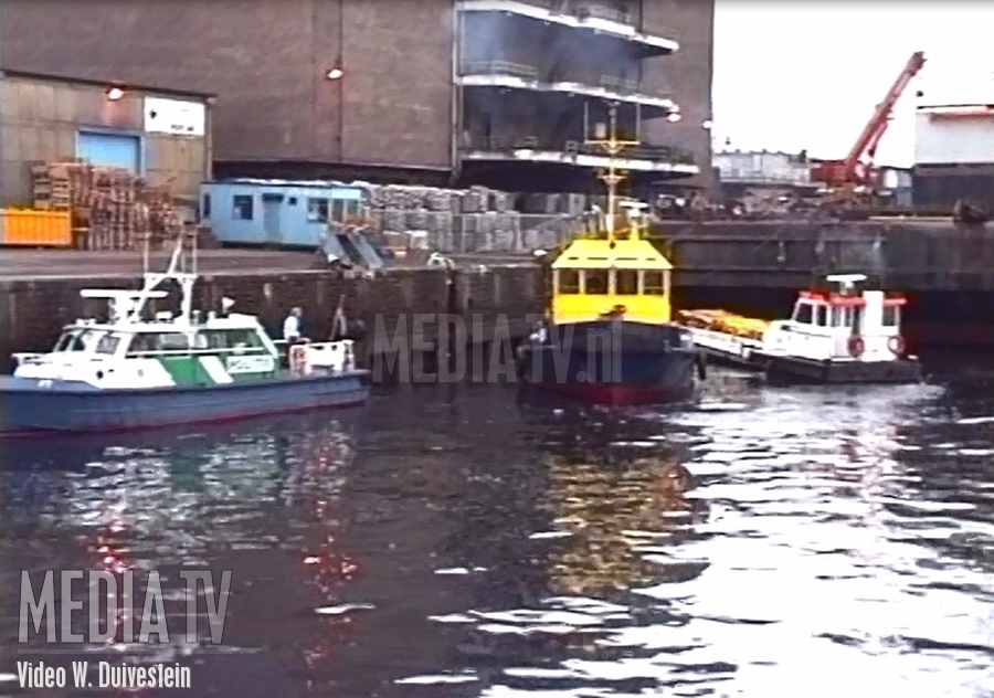 MediaTV Classics 7-2-1993: Kolenboot gezonken in Merwehaven Rotterdam (video)