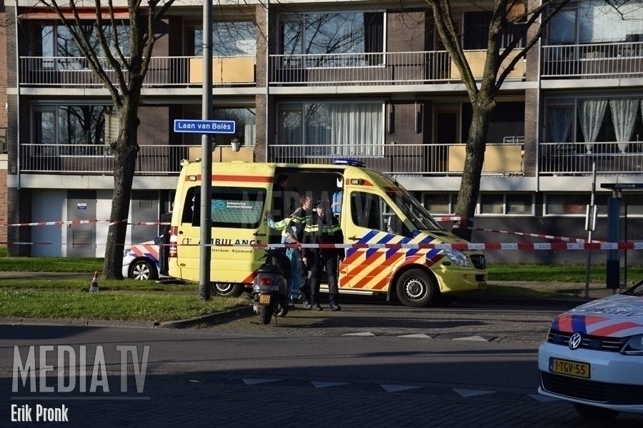 Politie schiet man neer Laan van Bol'es Schiedam (video)