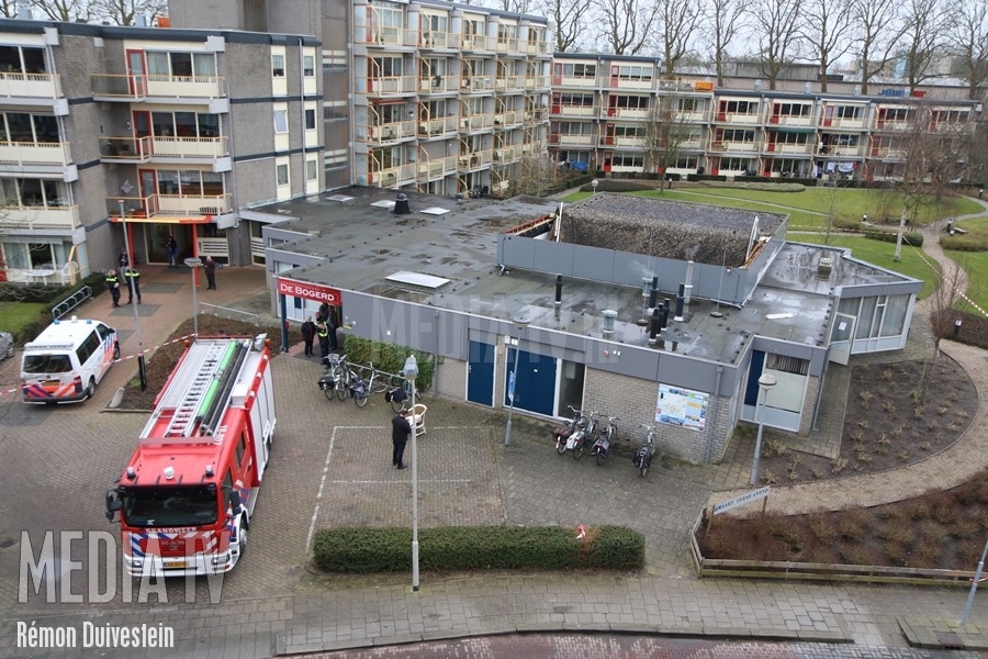 Gewonden na ingestort dak Willem de Vries Robbeweg Gorinchem (video)