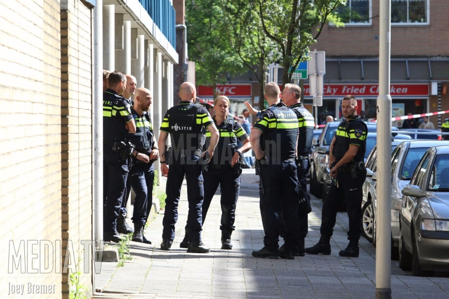 Politie onderzoekt mogelijke schietpartij Batavierenstraat Rotterdam