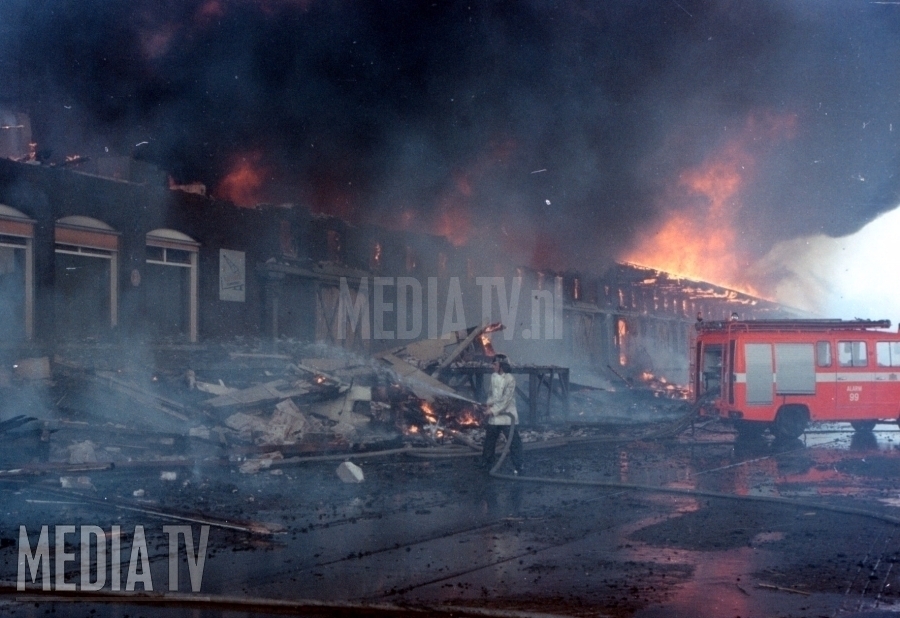 MediaTV Classics: Bluswagens van toen bij brandweer Rotterdam