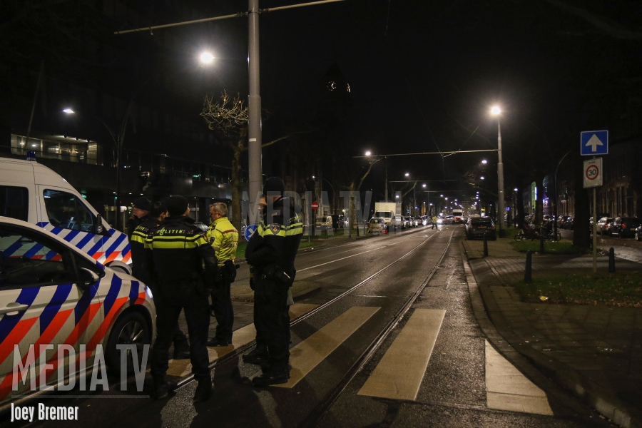 Slachtoffer aan lot overgelaten na zwaar ongeval Mathenesserlaan Rotterdam (video)