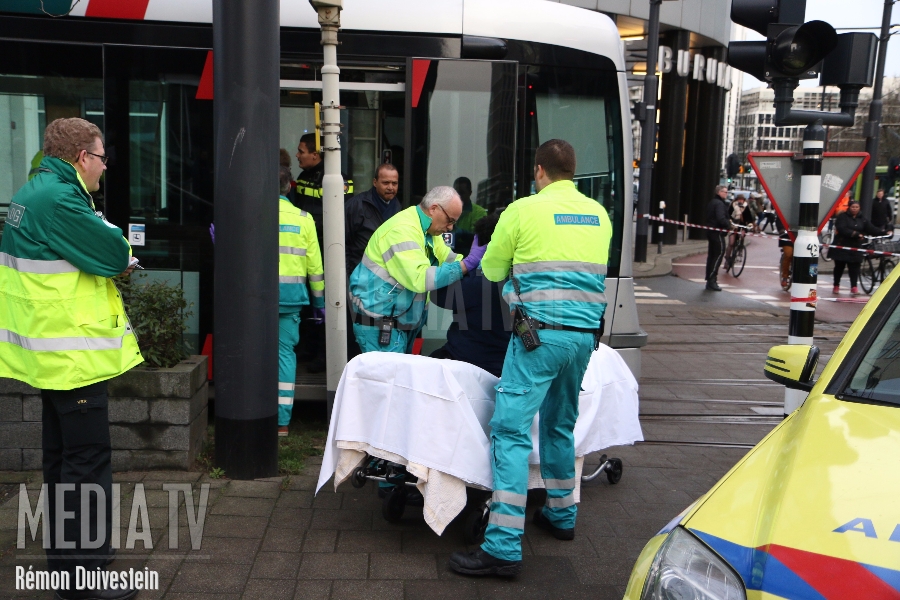 Gewonden bij trambotsing Poortstraat Rotterdam (video)