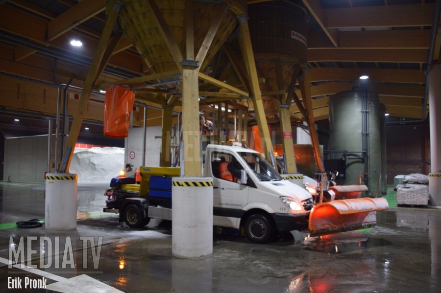 Tonnen zout voor veilige wegen in Rotterdam