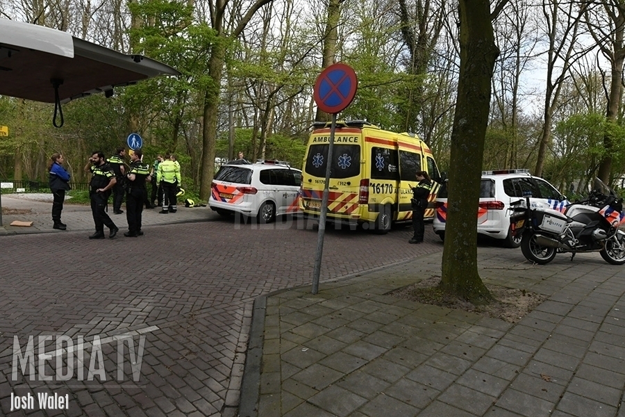 Politie schiet bij arrestatie in Leiden, agent gewond naar het ziekenhuis (video)