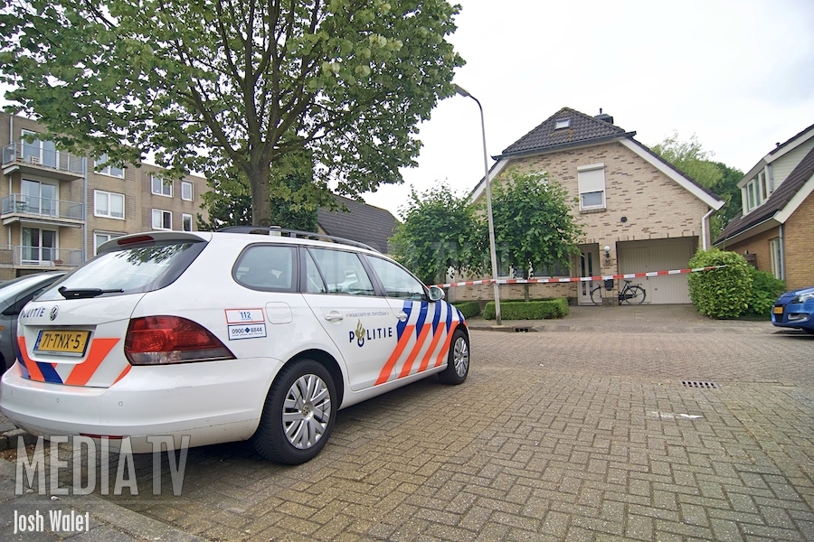 Viertal meldt zich met dode man op politiebureau Gouda (video)