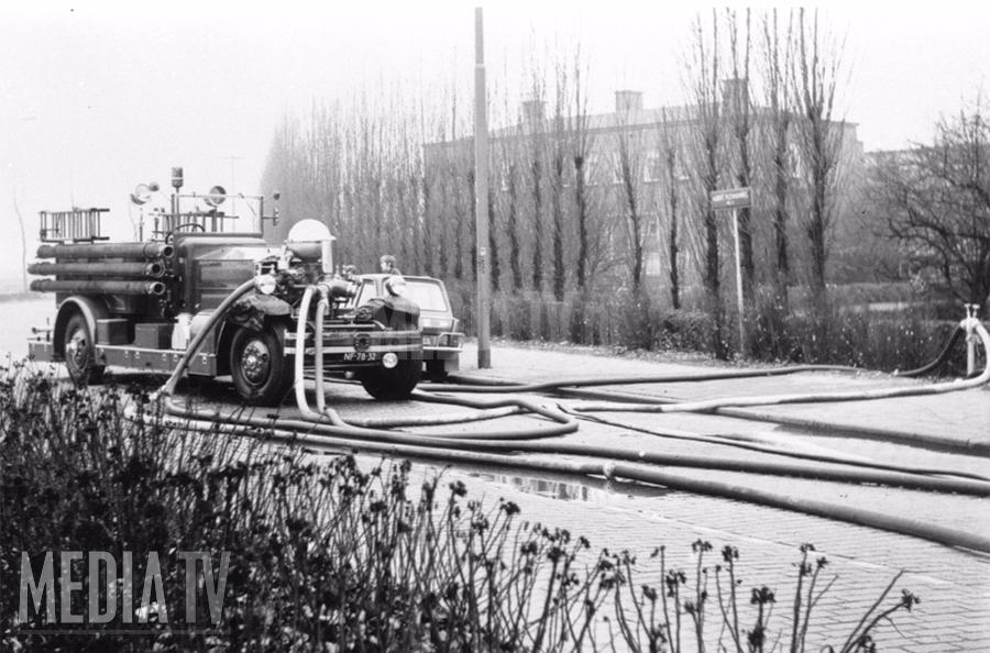 MediaTV Classics (1972) Brandweer neemt afscheid van laatste Ahrens Fox autospuiten