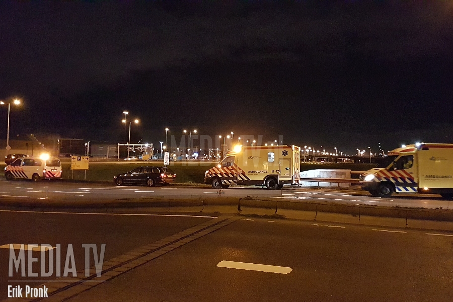 Meerdere gewonden bij aanrijding Gaderingviaduct Rotterdam-Hoogvliet