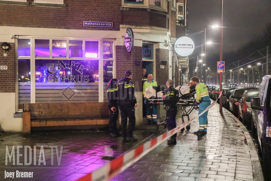 Man gewond bij schietpartij Mathenesserdijk Rotterdam (video)