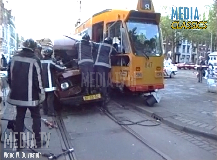 MediaTV Classics: Beknelling bij ongeval bus met tram Claes de Vrieselaan Rotterdam (video)