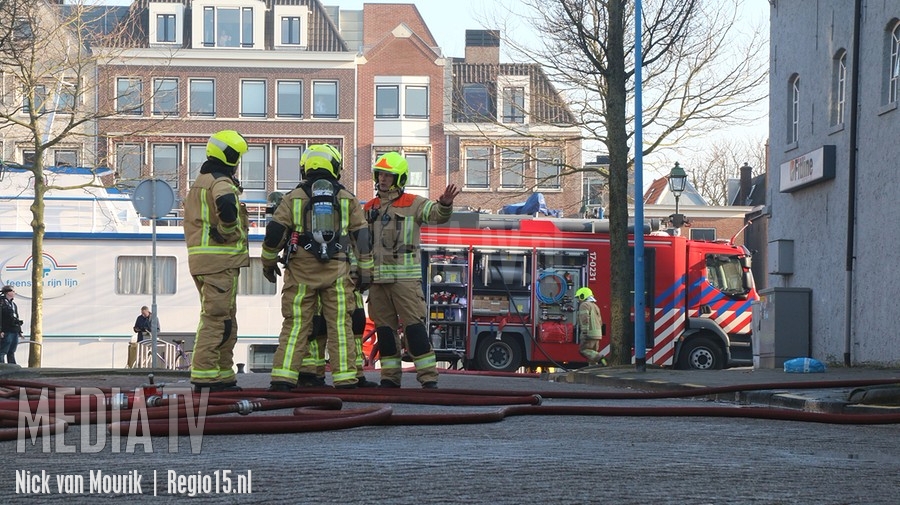 Grote brand in sportschool Govert van Wijnkade Maassluis (video)