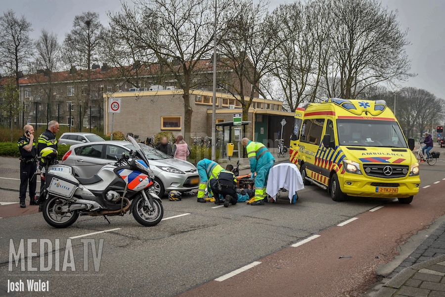 Scooterrijder gewond na aanrijding Lijsterlaan Alphen aan den Rijn