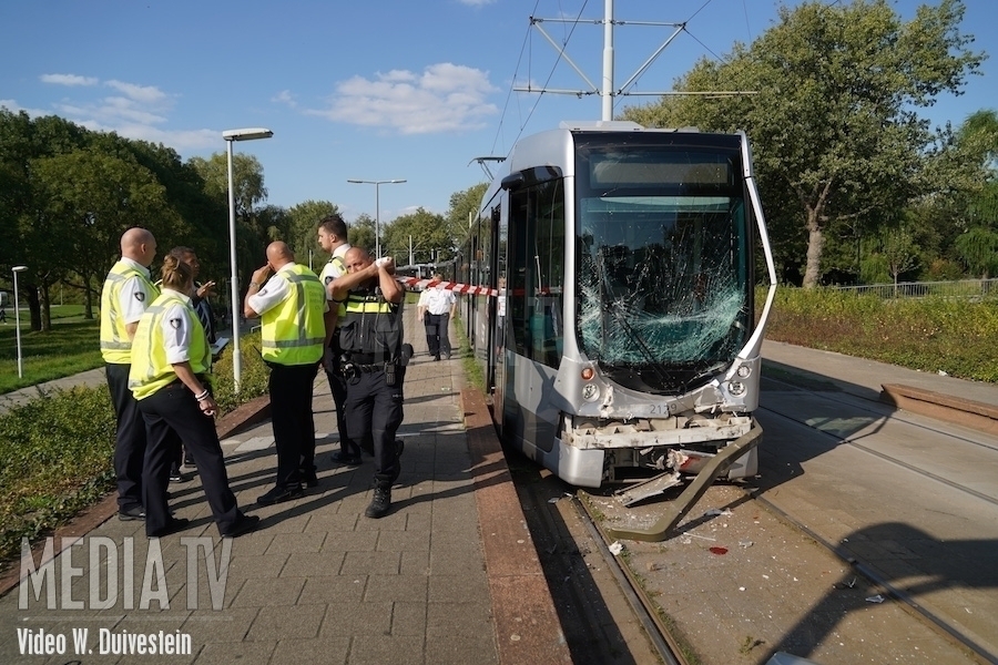 Negen gewonden bij trambotsing Dwarsdijk Rotterdam (video)
