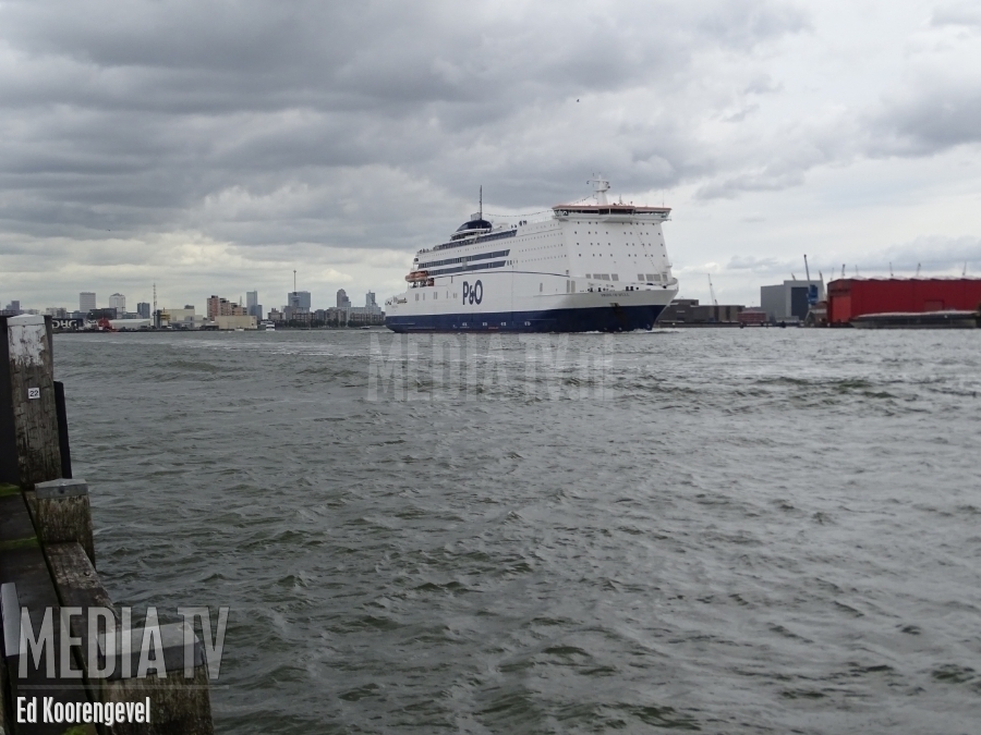 Ferry Pride of Hull bezoekt Wereldhavendagen