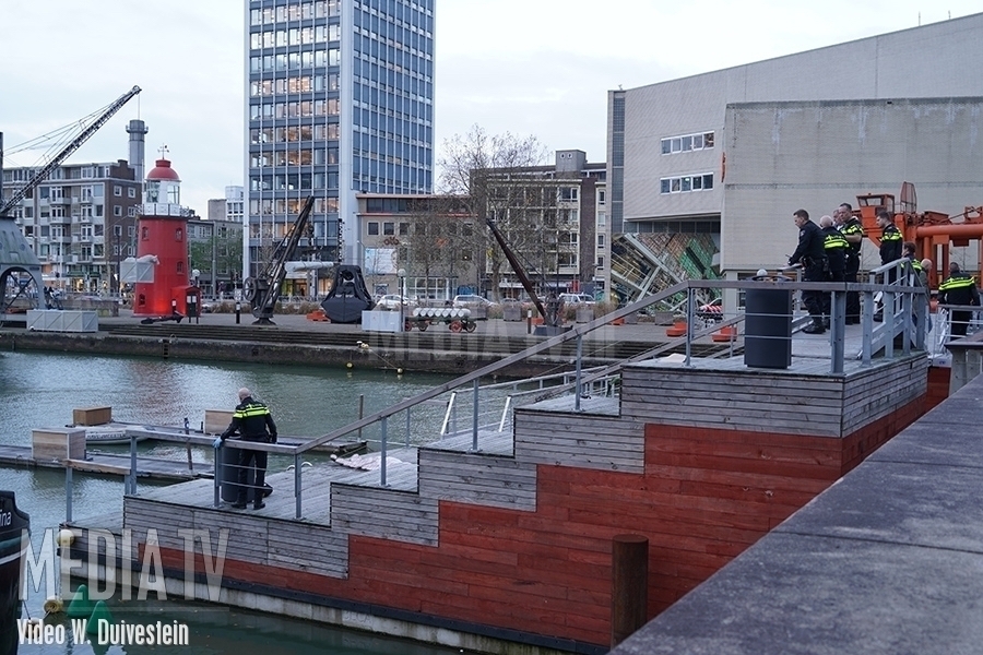 Stoffelijk overschot gevonden in Leuvehaven Rotterdam (video)