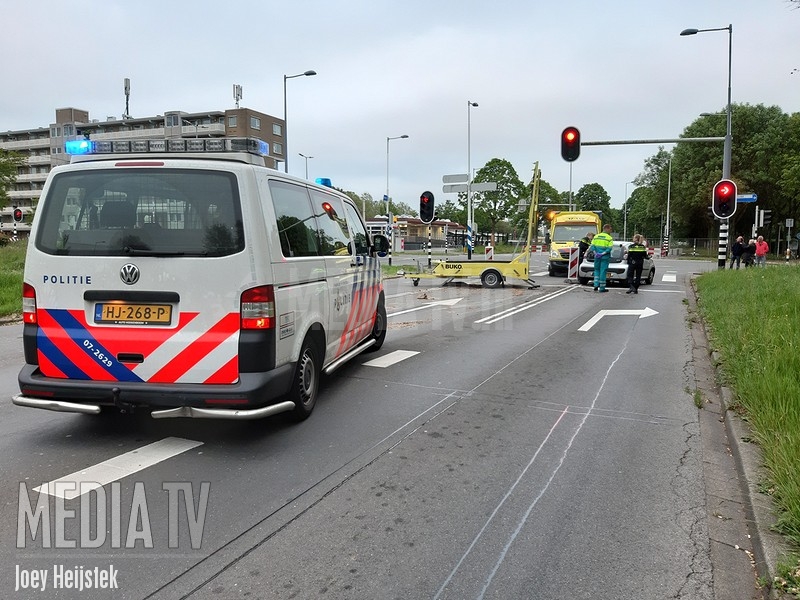 Automobilist gewond na rammen pijlwagen Prins Alexanderlaan Rotterdam