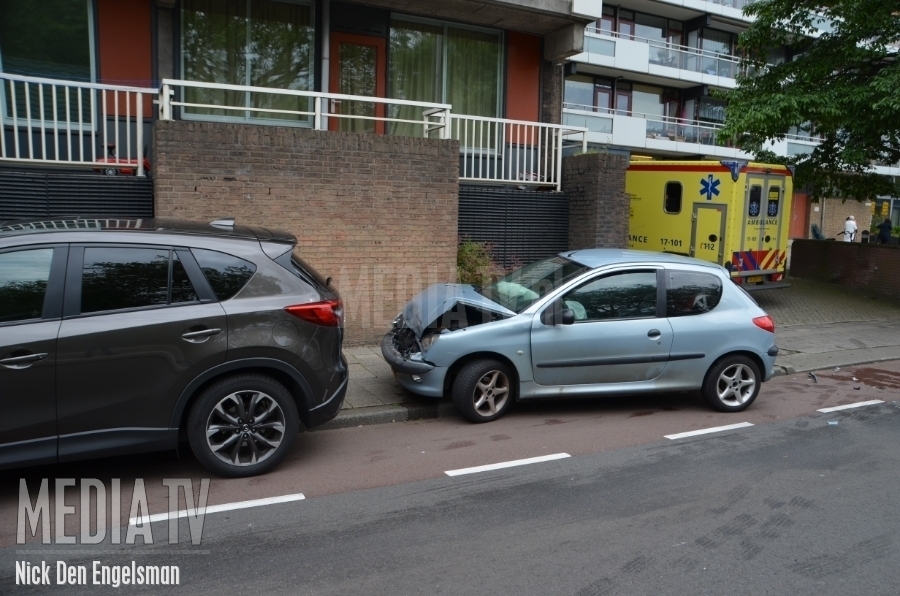 Auto klapt op onopvallend politievoertuig Boezemsingel Rotterdam