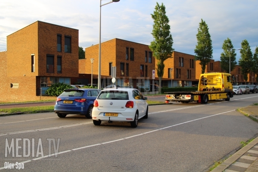 Aanrijding tussen twee auto's op de Oostmeerlaan in Berkel en Rodenrijs