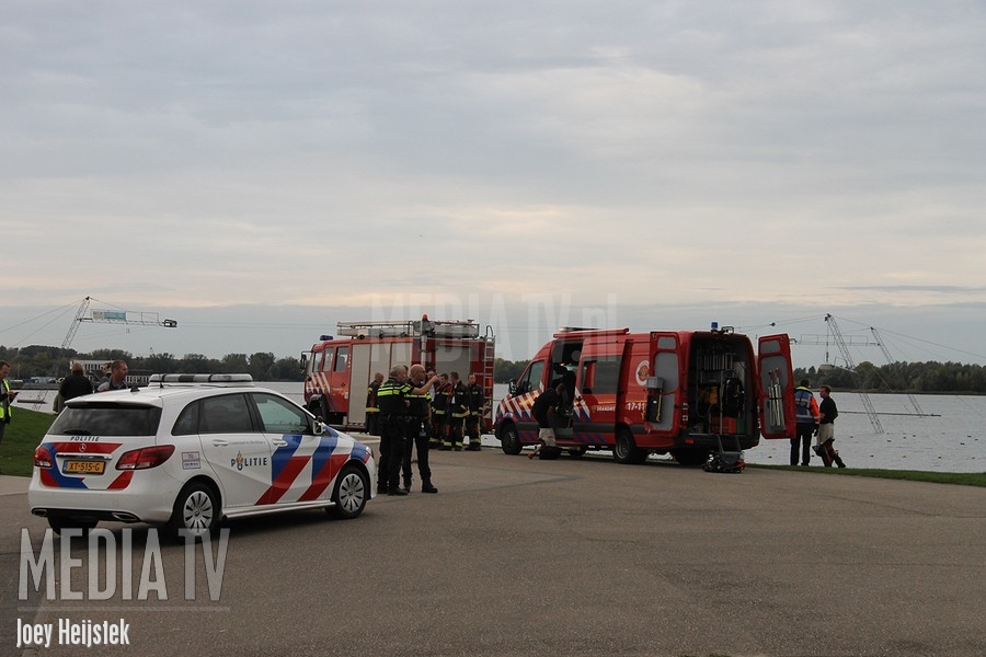 Hulpdiensten massaal ter plaatse na melding vermiste snorkelaar Siciliëboulevard Rotterdam