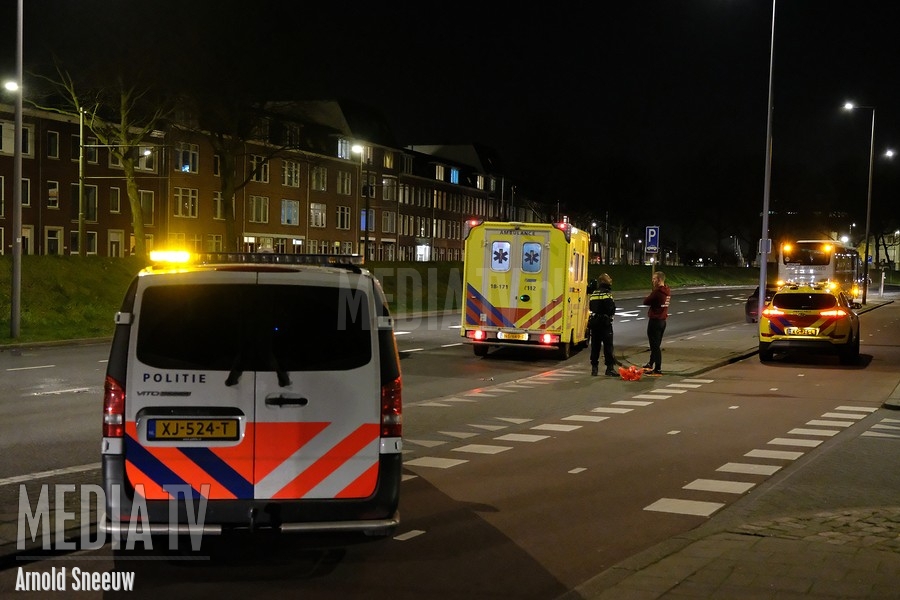 Voetganger gewond bij aanrijding met bus Brielselaan Rotterdam