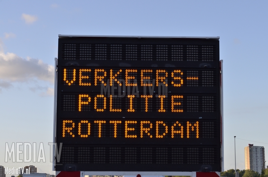Controle bij autofestijn Ahoy Rotterdam