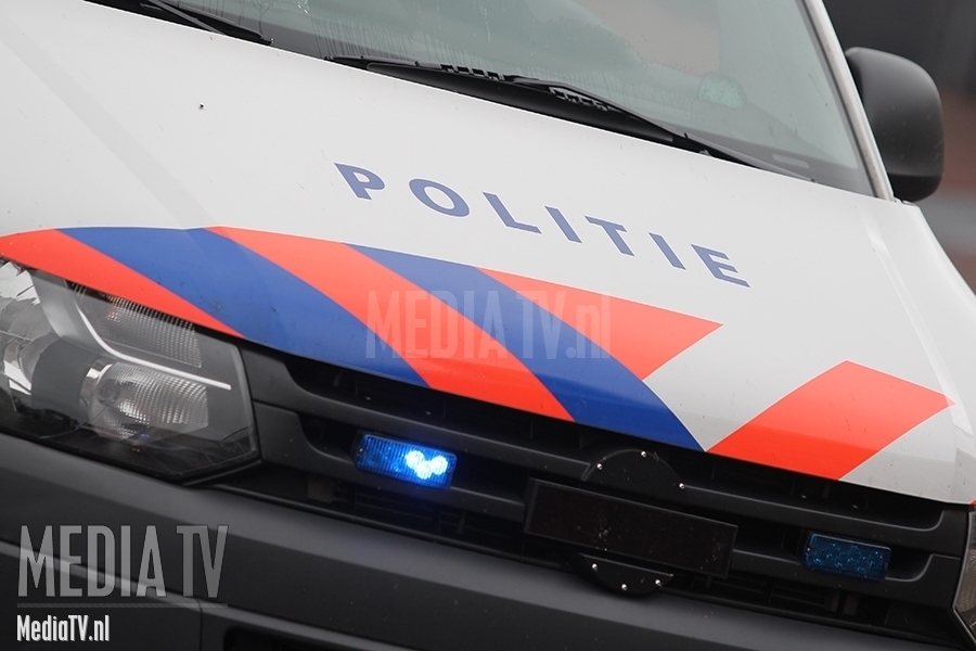 Vrouw en zoon bedreigd met vuurwapen in woning Allard Piersonstraat Rotterdam
